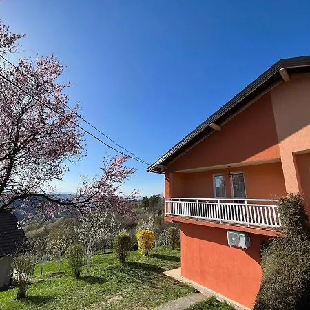 Lägenhet Semizovac Holiday House *